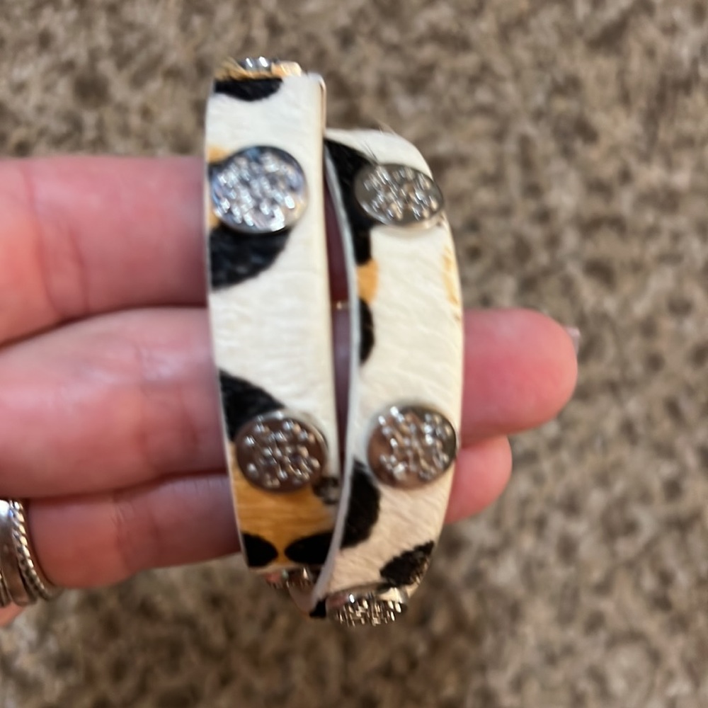 Rustic Cuff bracelets Animal print EUC Buy 1 or Buy them all - Picture 5 of 7